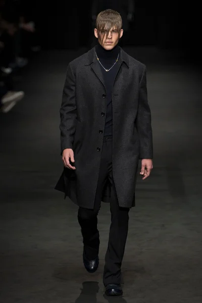 Look 7